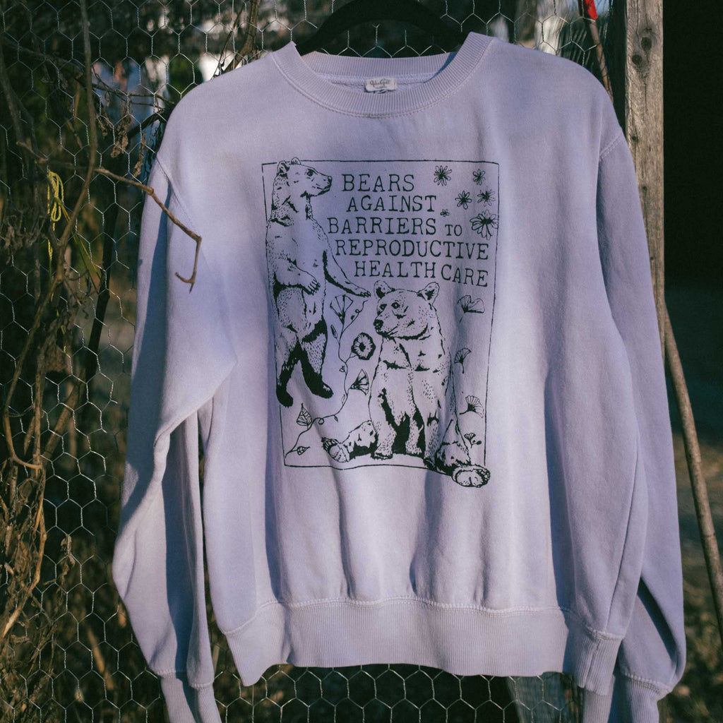 BEARS AGAINST BARRIERS SWEATSHIRT - medium lavender