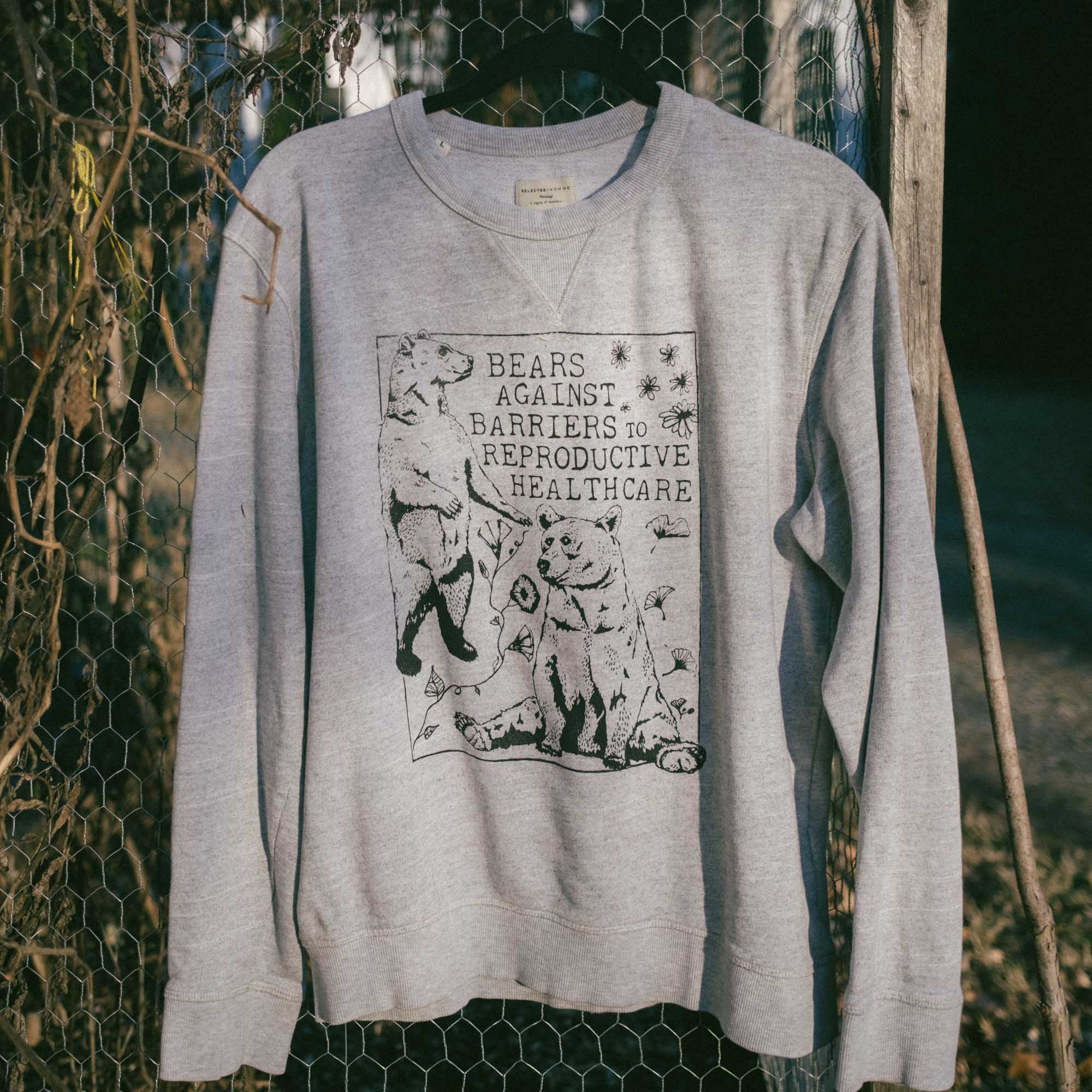BEARS AGAINST BARRIERS SWEATSHIRT - large grey